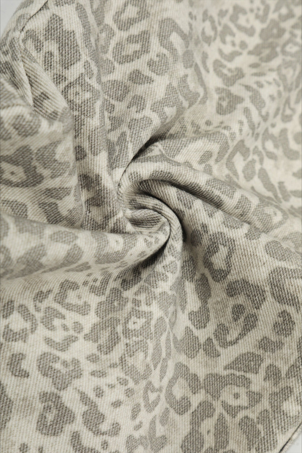 Leopard Contrast Pocket Barrel Leg Pants