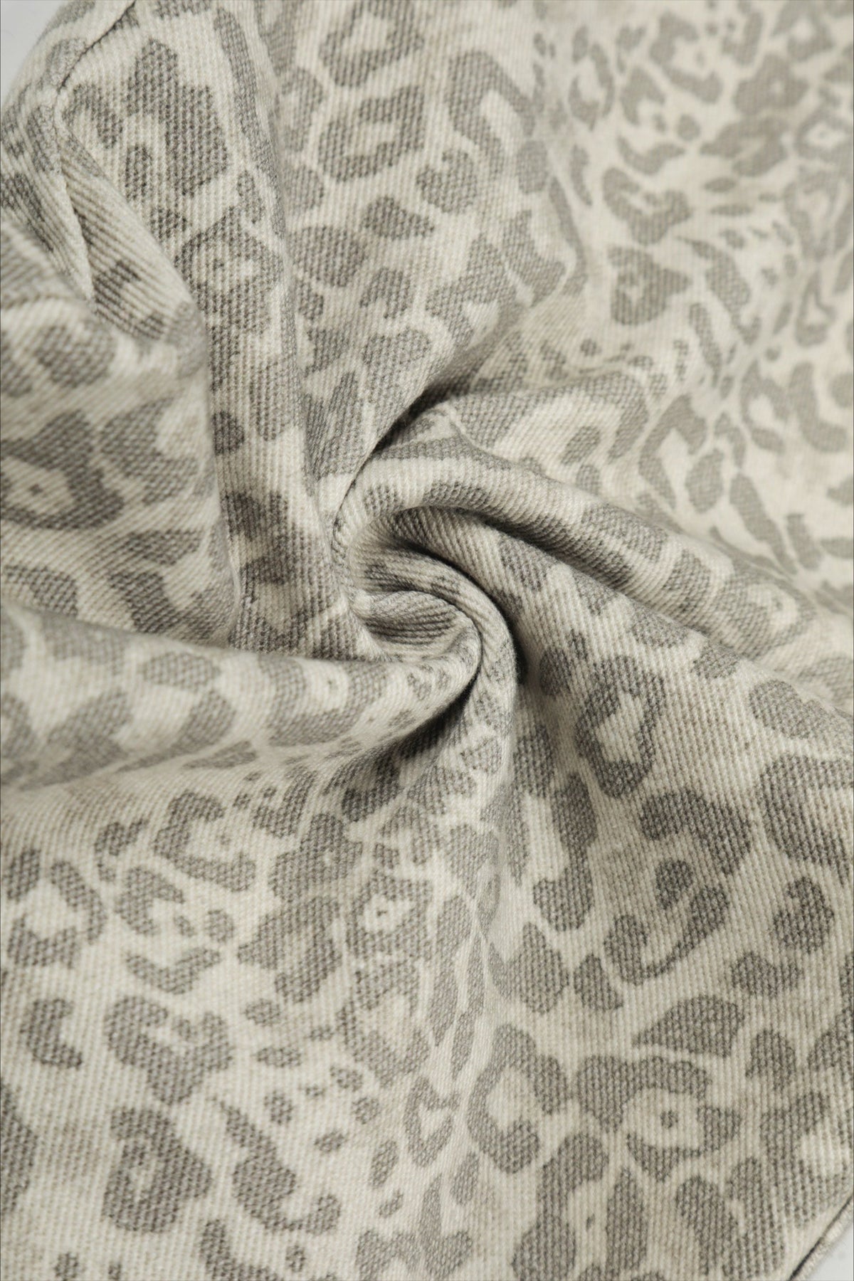 Leopard Contrast Pocket Barrel Leg Pants