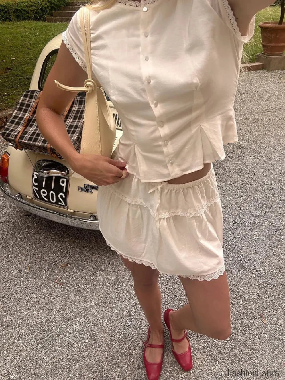 Fashion Lace O Neck Pleated Skirt Two Piece Set white top / S