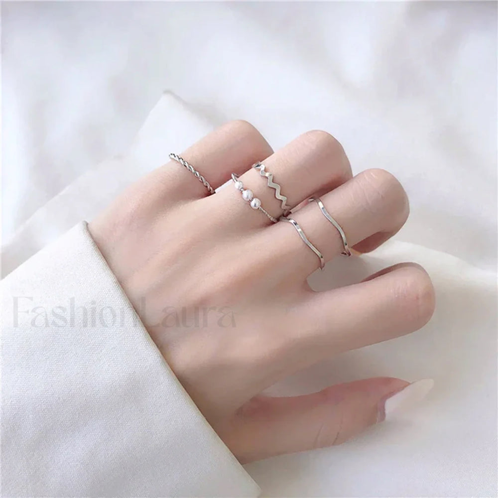 Fashion Metal Hollow Round Opening Women Finger Party Gifts Ring Silver