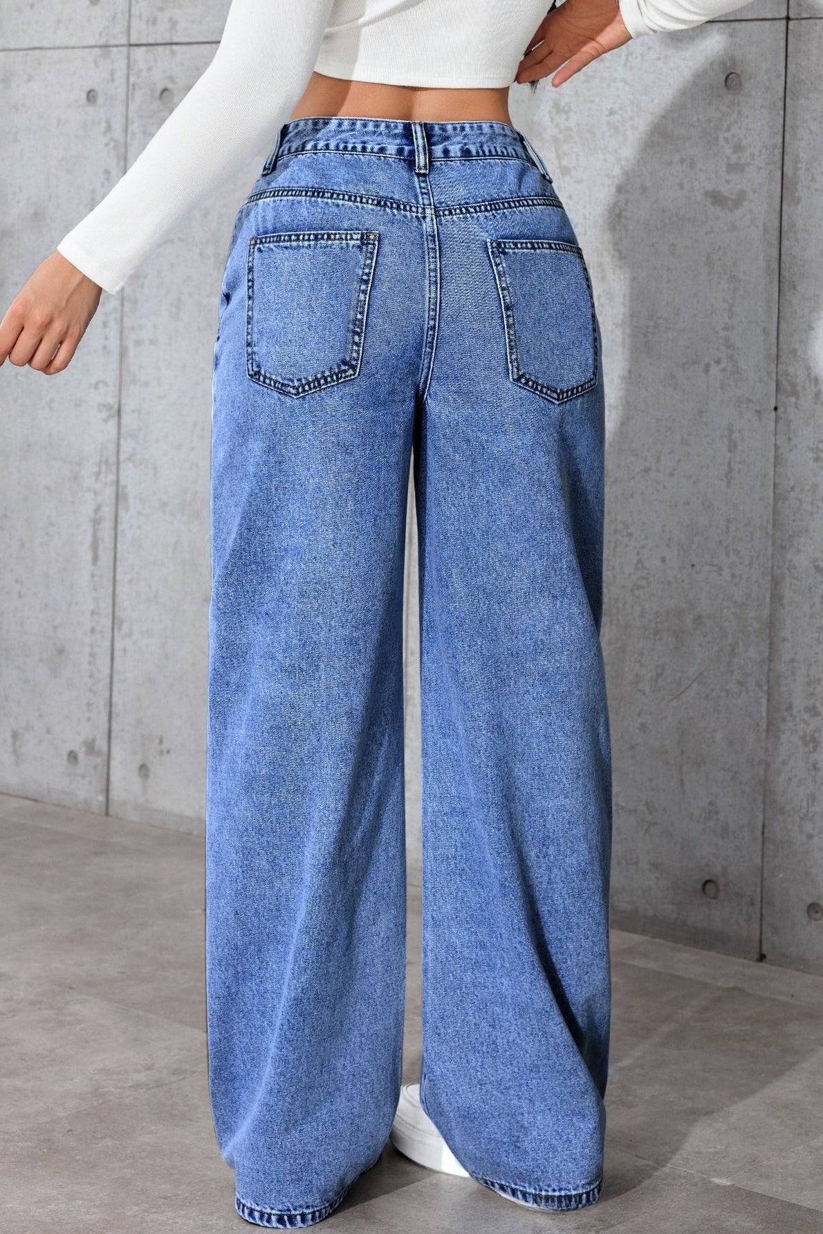 Casual High Waist Relaxed Straight Leg Jeans Secondary image