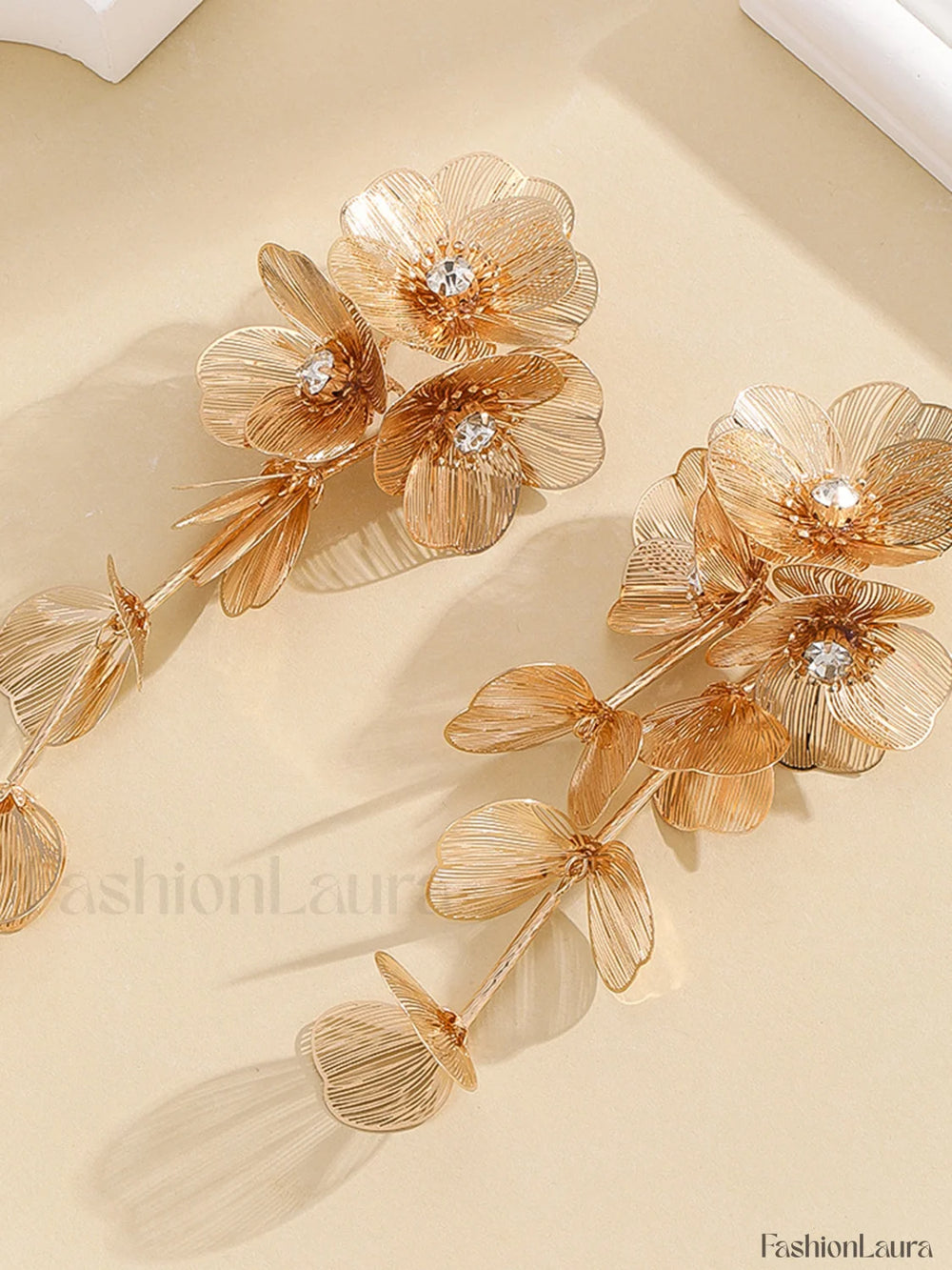 Floral Decor Graceful Fringed Earrings Earrings
