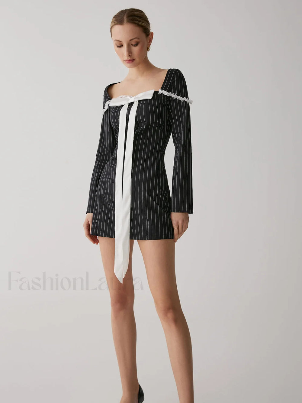 French Square Graceful Neck Short Dress Dresses
