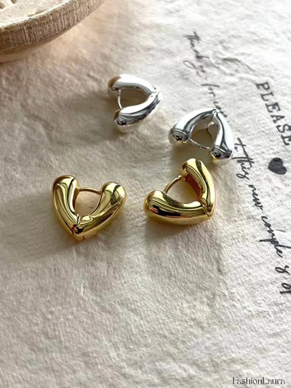 Heart Charming Decor Earrings Earrings