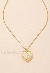 Heart shaped Pendant Necklace Golden / One Size Necklaces