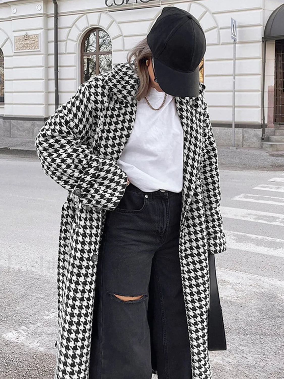 Houndstooth Tweed Graceful Trench Coat Secondary image