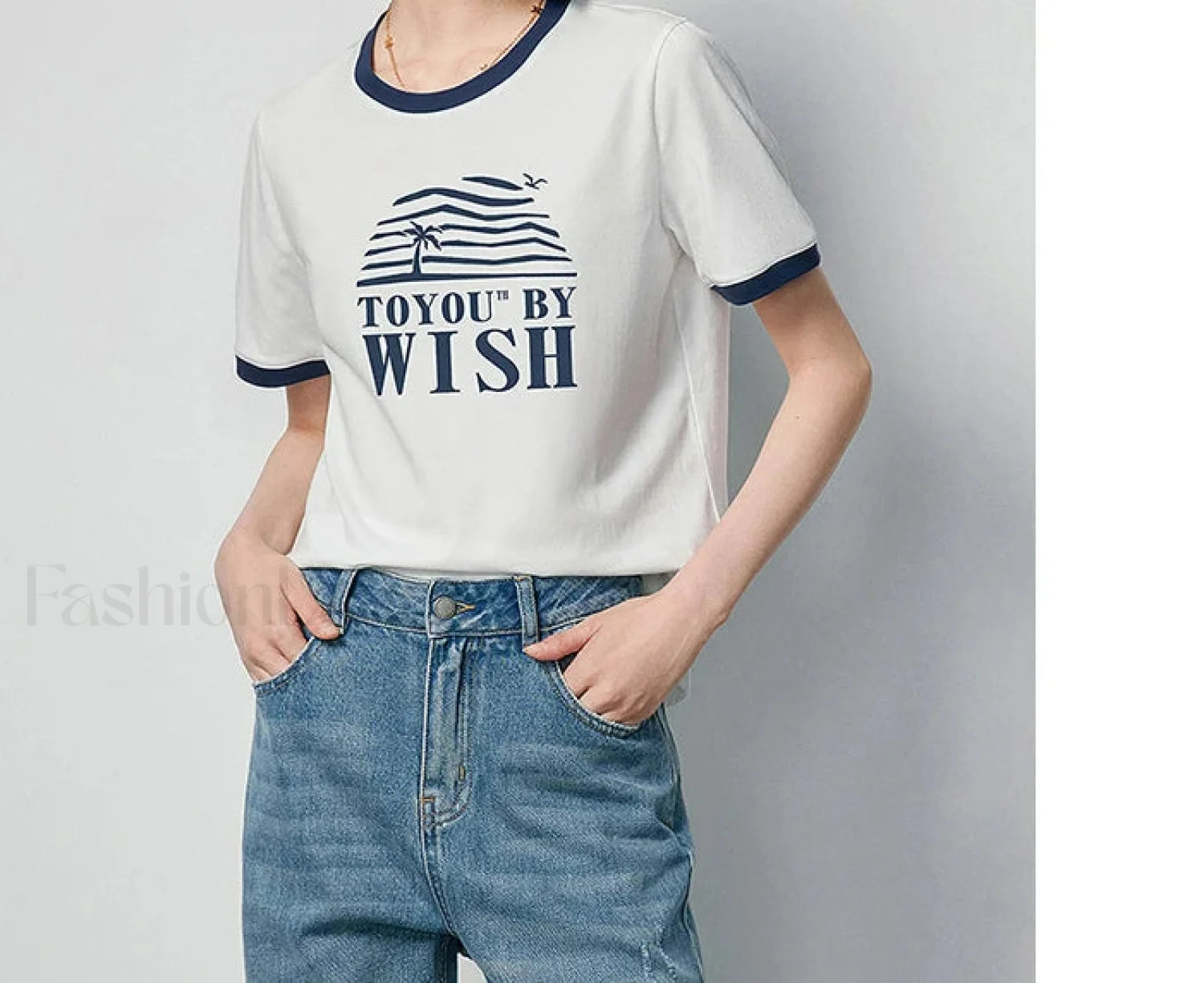 Letter Printed Contrast Color T-Shirt Secondary image
