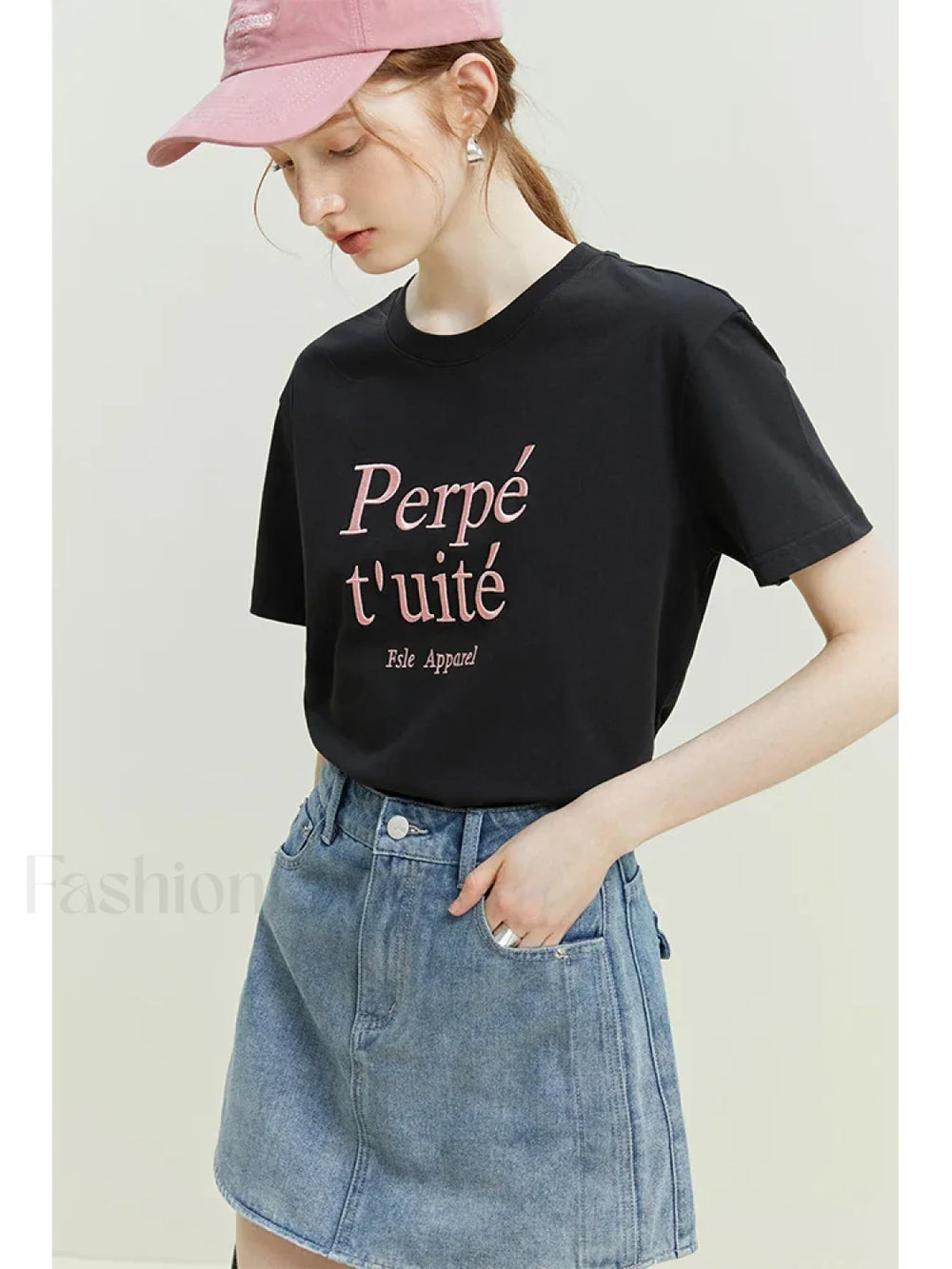 Loose Cool Letter Embroidery T Shirt Black / S