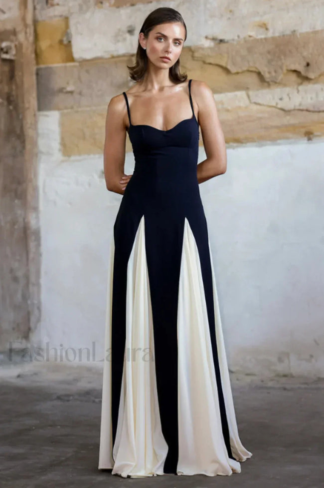 Lucia Elegant Dress Main image