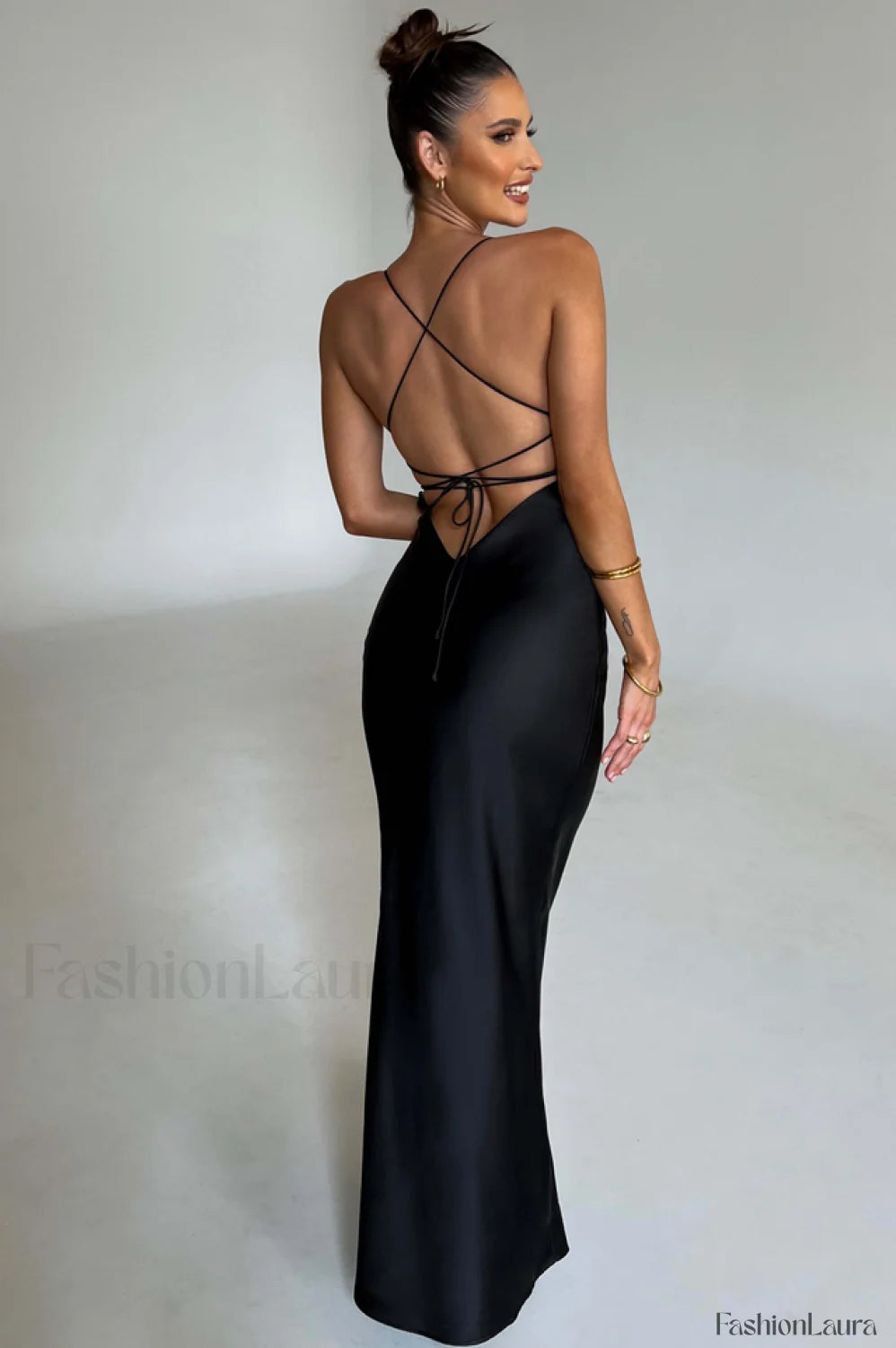 Malika Elegant Maxi Dress M / Black