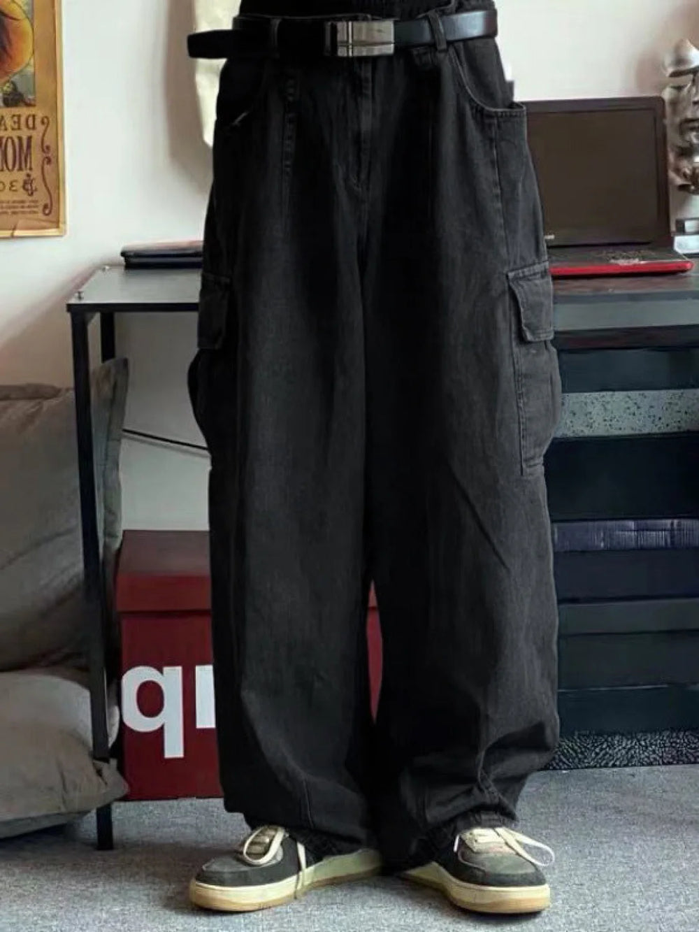 Men’s Cargo Pocket Patched Straight Leg Jeans Black / S loose jeans