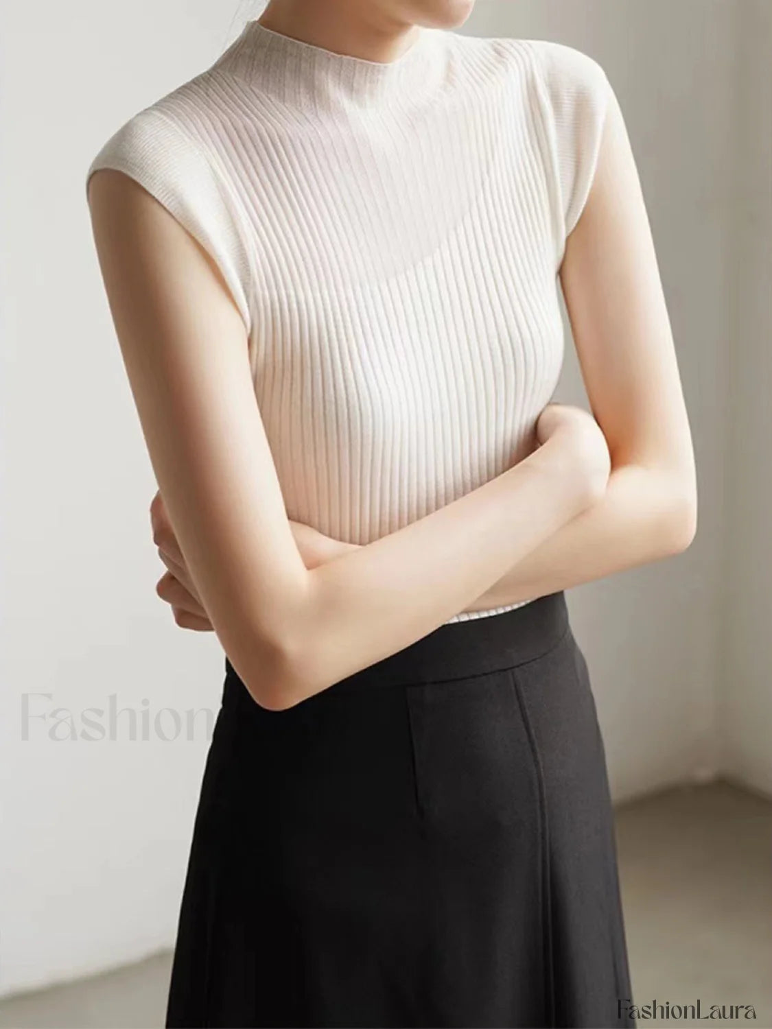 Mesh Patchwork Graceful Sleeveless Top White / XS Sweaters L