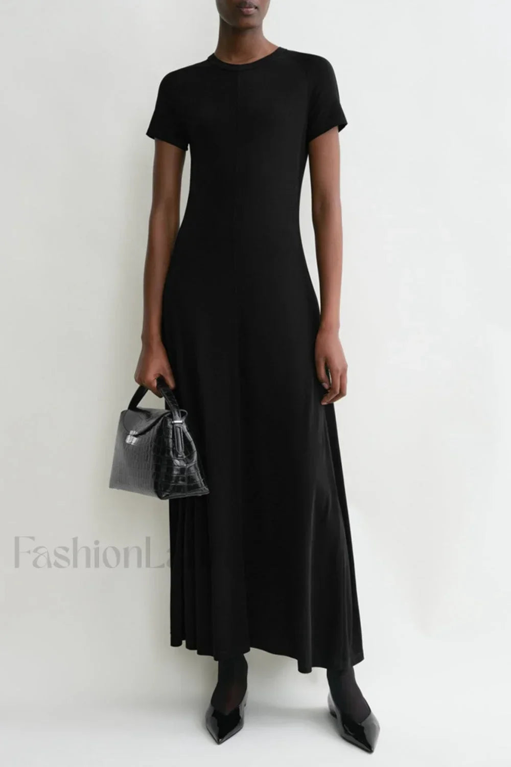 Minimalist A-Line Round Neck Short Sleeve Work Dress Secondary image
