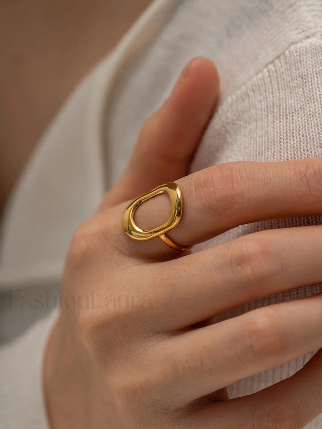 Minimalist Charming Window Ring Golden / One Size Rings Main image