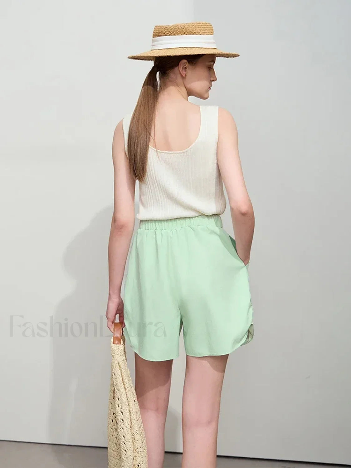 Minimalist Women Pleated Pocket Design Loose Short Main image