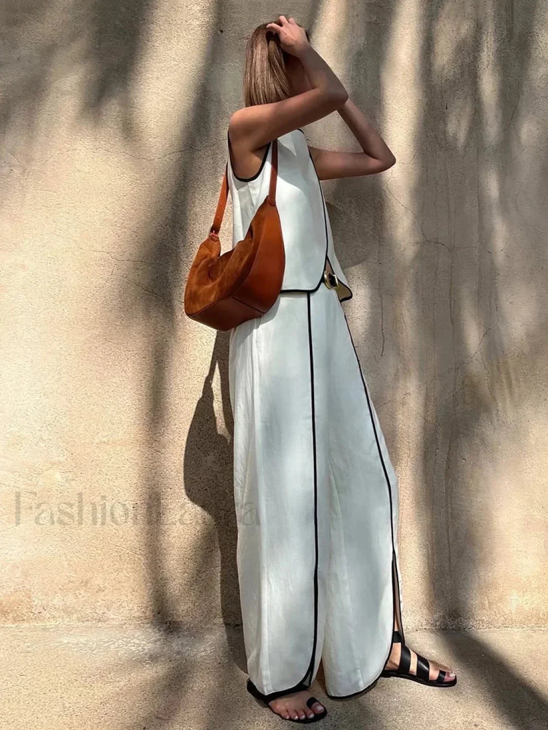 New O-Neck Crop Pants Two Piece Set Secondary image