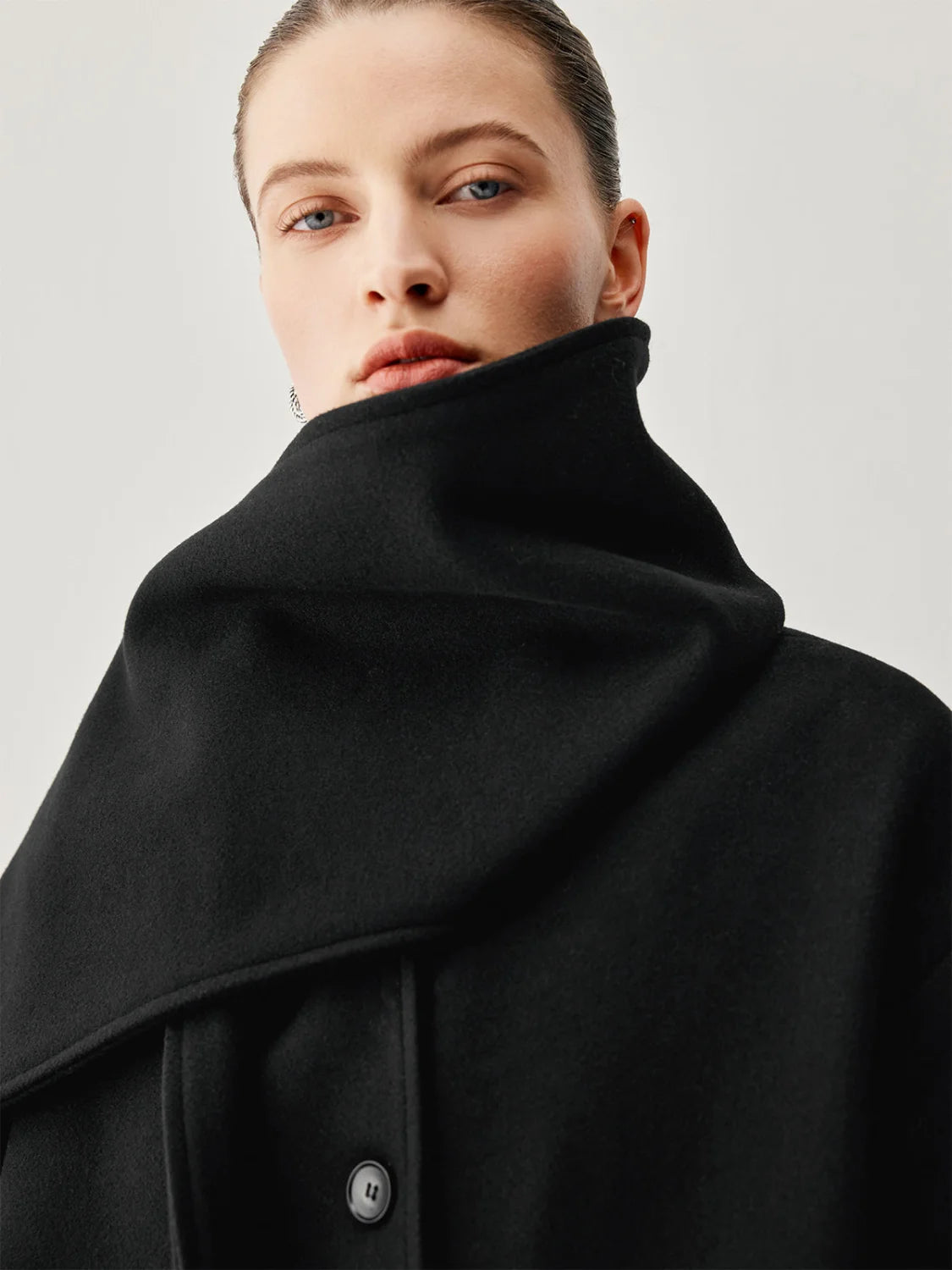 Oversized Button-down Wool Coat Modern with Matching Fringed Scarf Secondary image