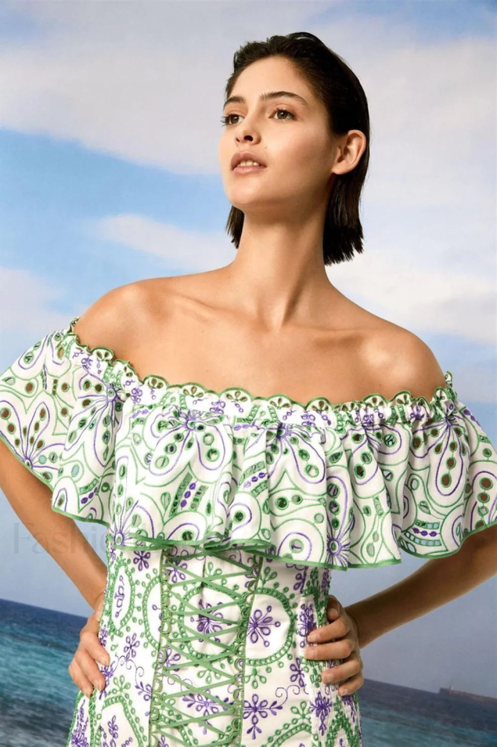 Pia Elegant Short Dress