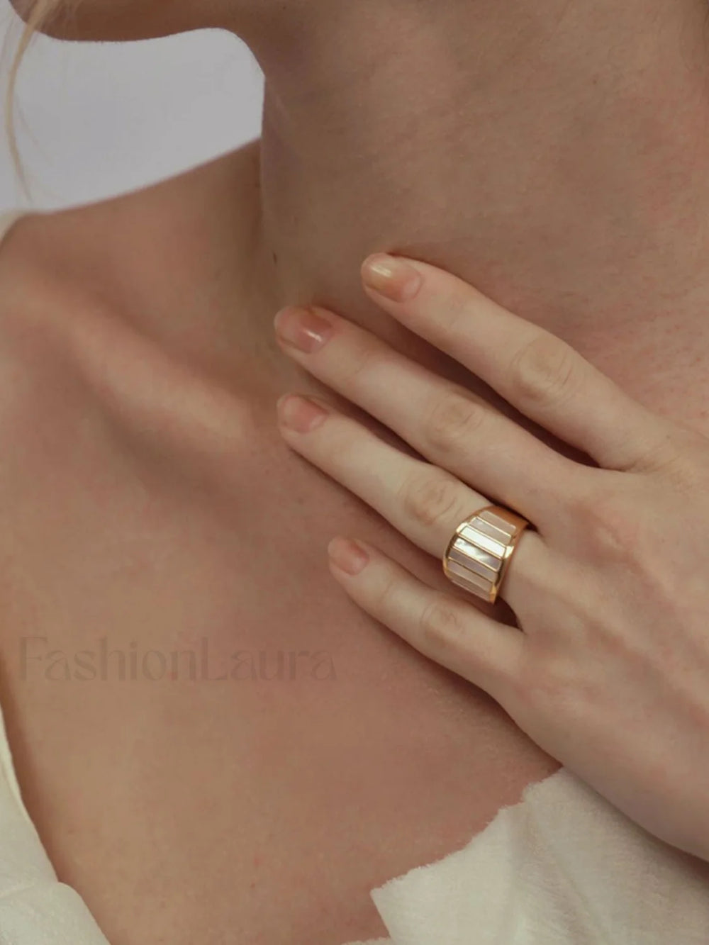 Pinctada Charming Decor Ring Rings