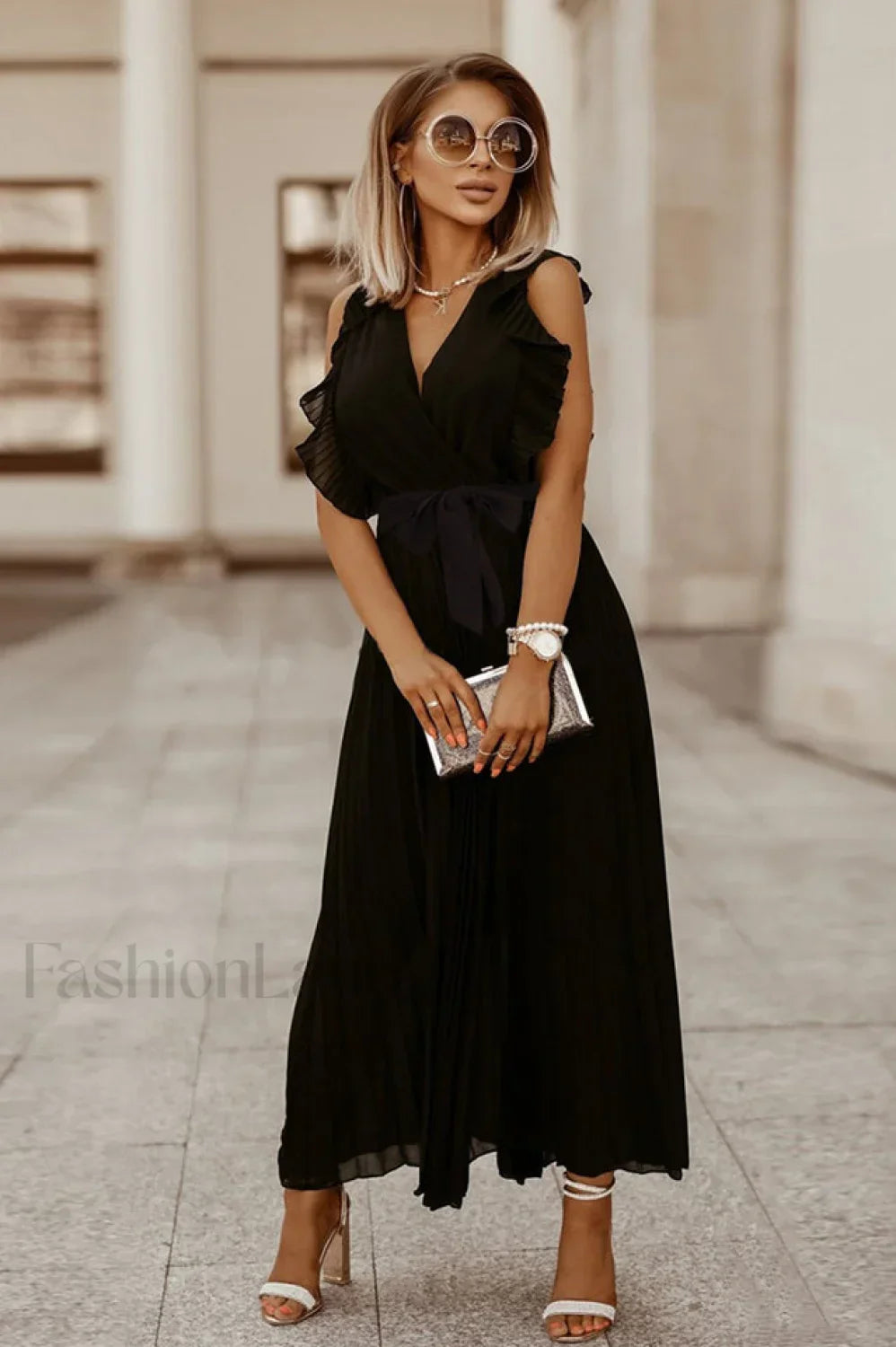 Pleated Elegant Maxi Dress S / Black