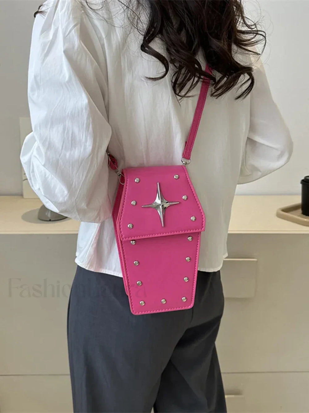 Retro Gothic Dark Personalized Star Rivet PU Leather Women Halloween Handbag