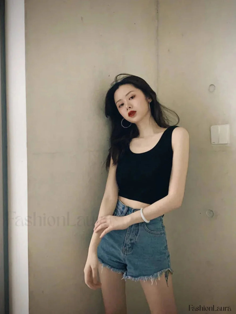 Sexy Sleeveless Camisole Tight Crop Top Short Sleeve Tee Black / S