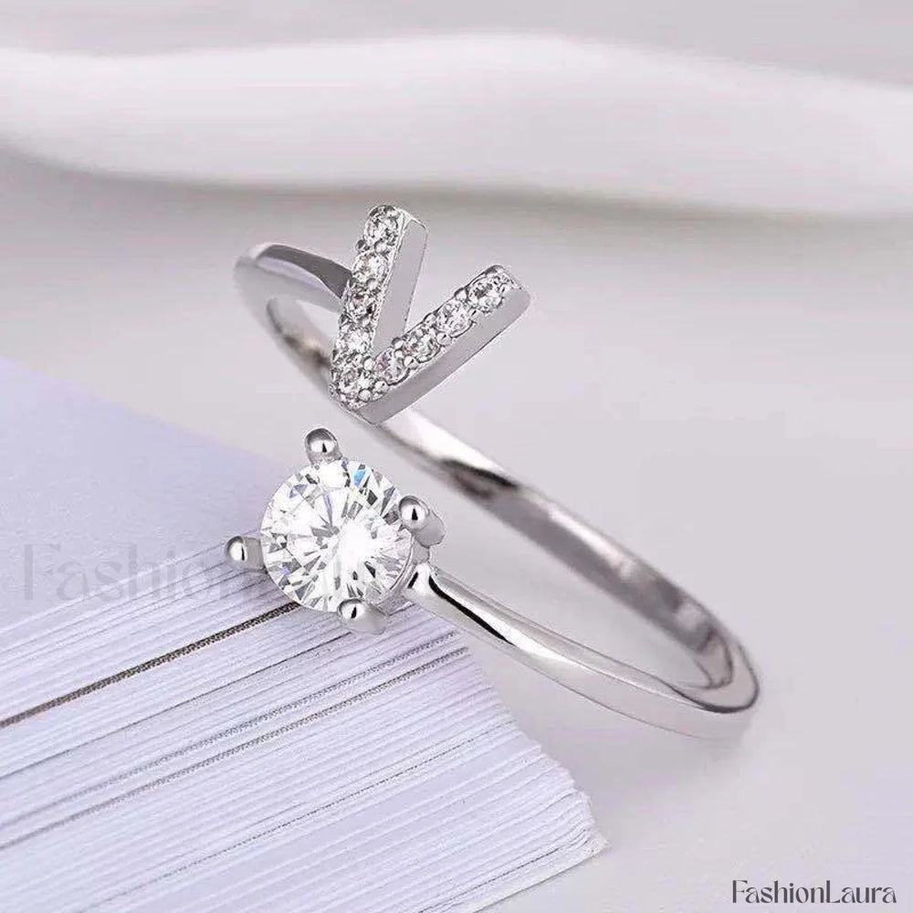 Shining Rhinestone New Fashion Initial Alphabet Opening Charm Jewelry Ring V