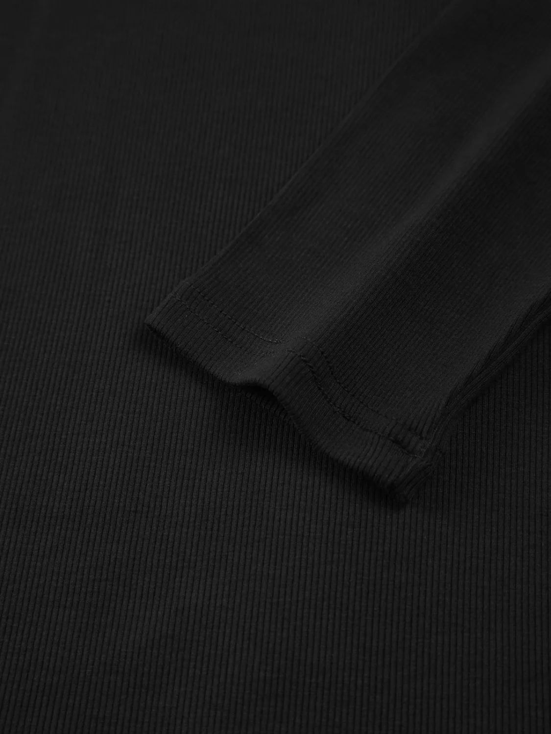 Sliver Lining Contrast Neckline Long Sleeve Top T Shirts