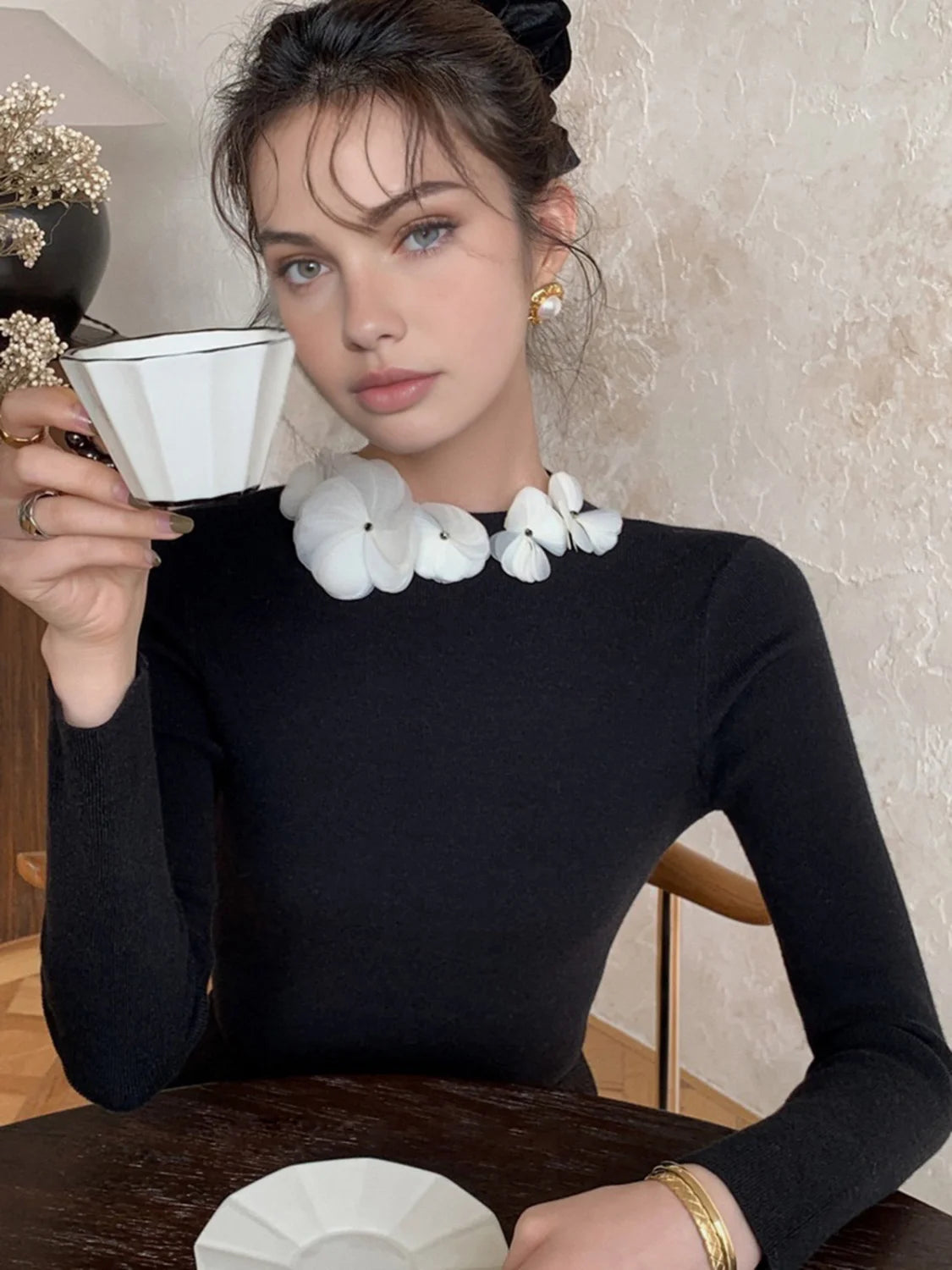 Solid Long Sleeve Floral Knit Top Secondary image