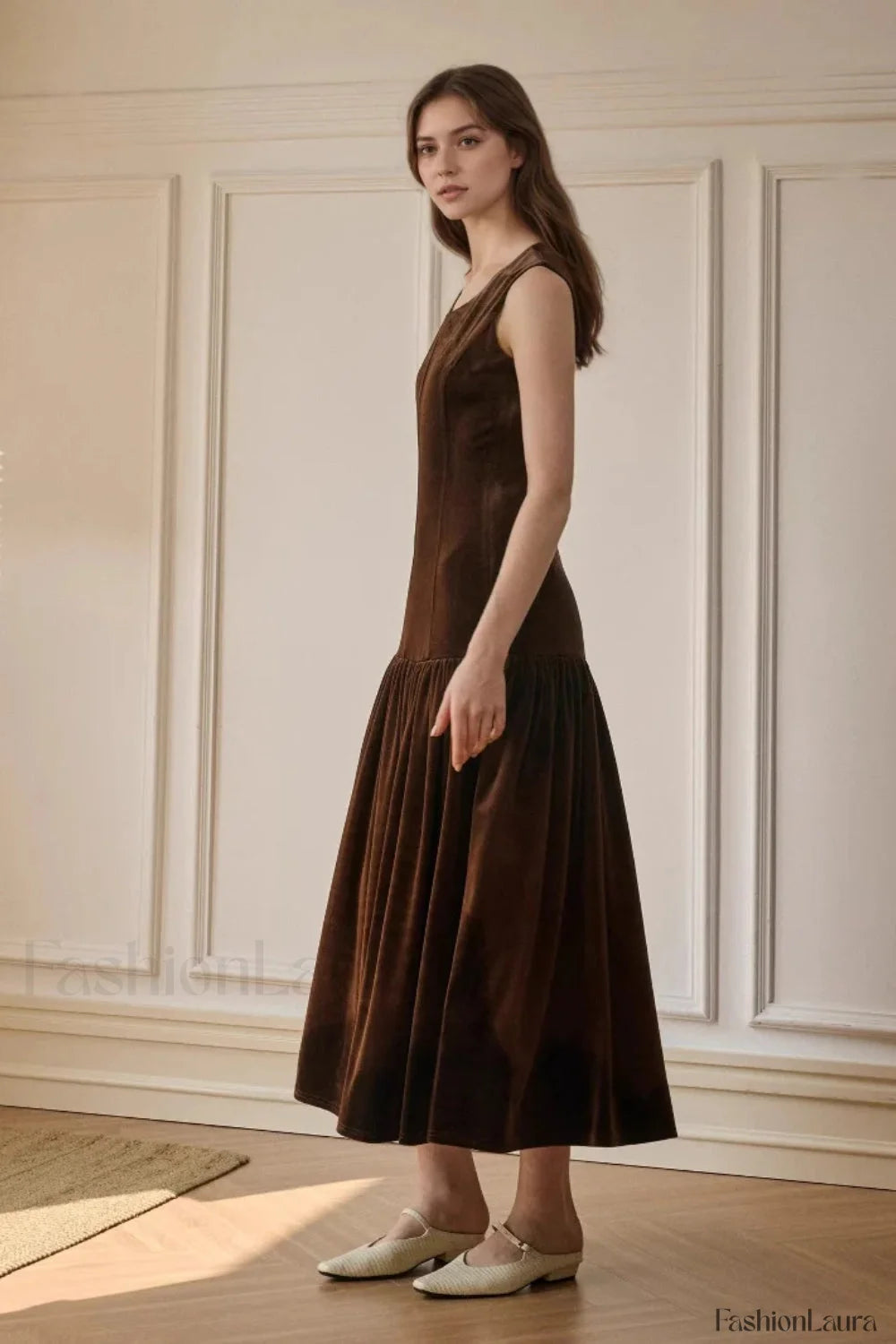 Solid Pleated Sleeveless Slim Fit Maxi Dress