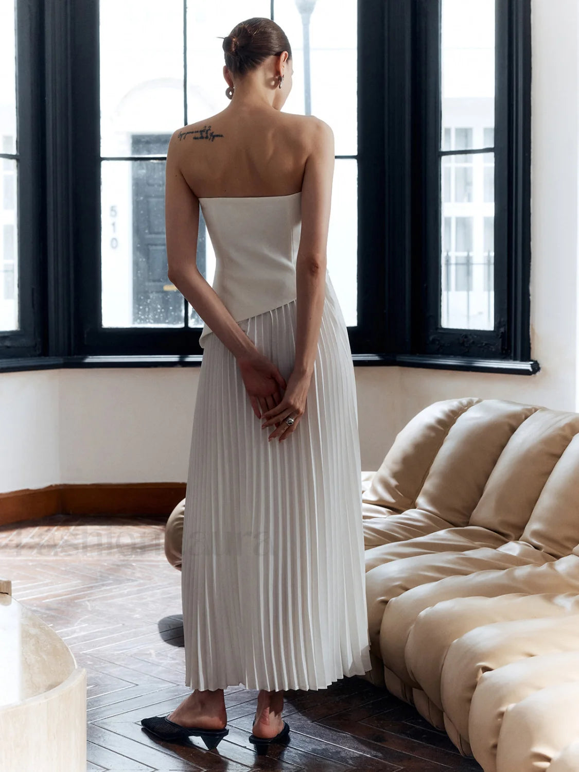 Solid Pleated Strapless Split Dress Secondary image