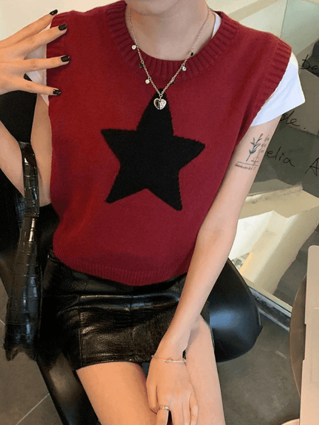 Star Jacquard Crew Neck Cropped Sweater Vest Red / S Sweaters Main image