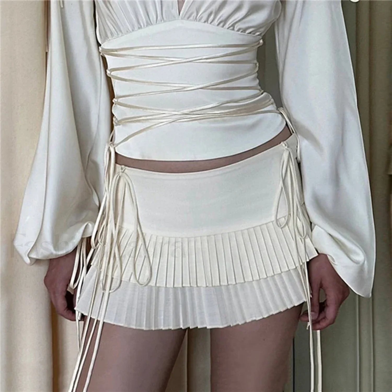 Tie Up Pleated White Mini Skirt Main image