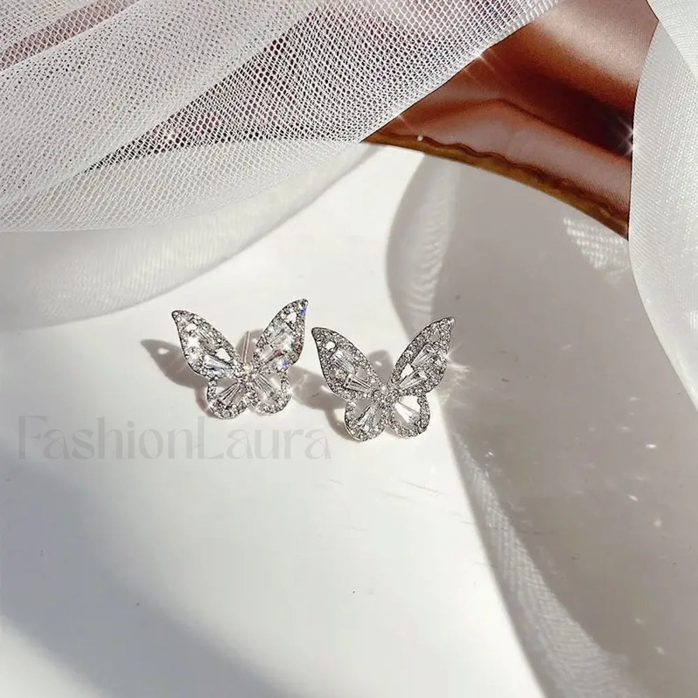 Trendy Shining Butterfly Crystal Acrylic Fashion Hand Accessories Jewelry Ring 1 / silver