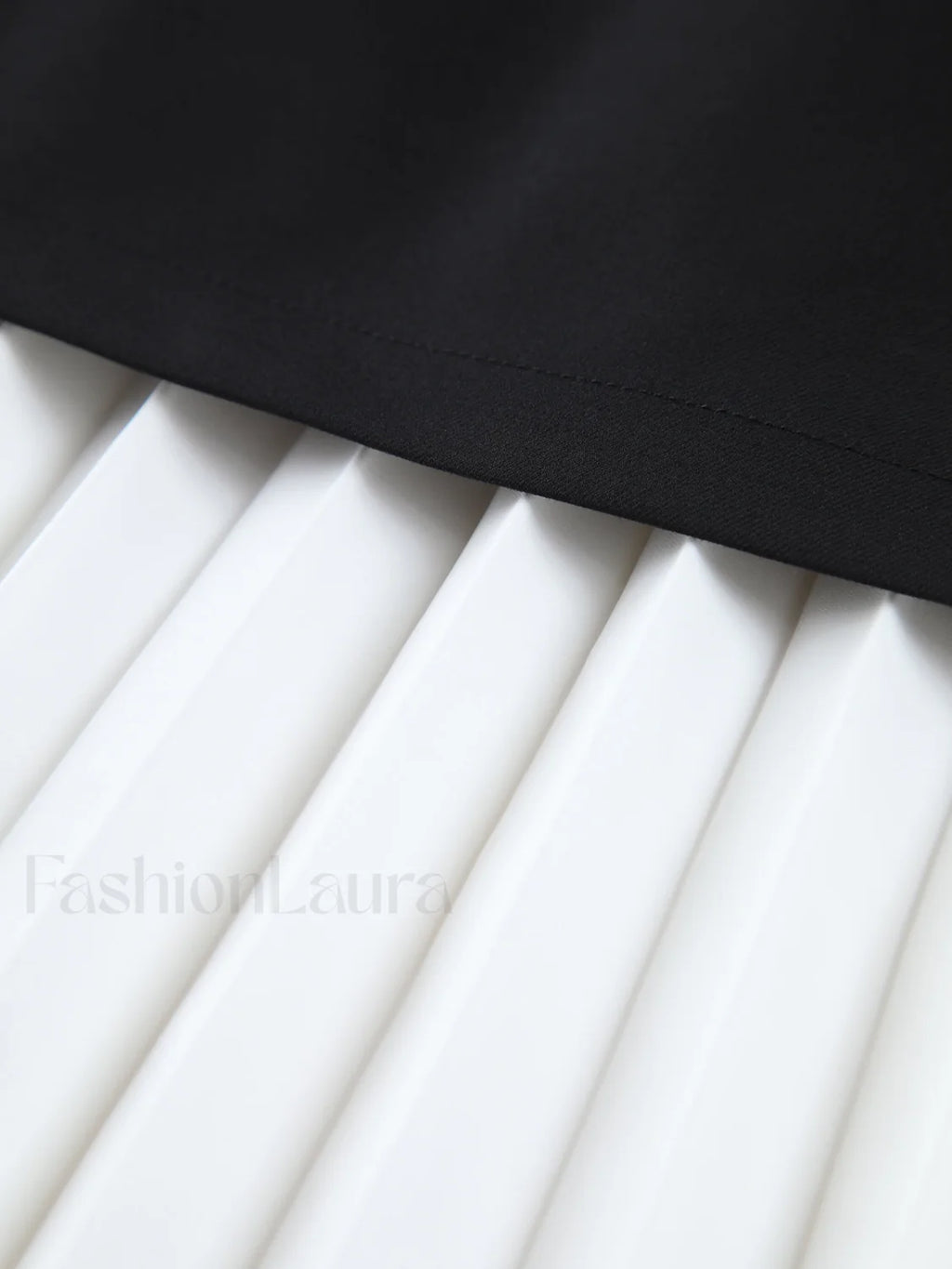 Two Tone Pleated Long Skirt Skirts