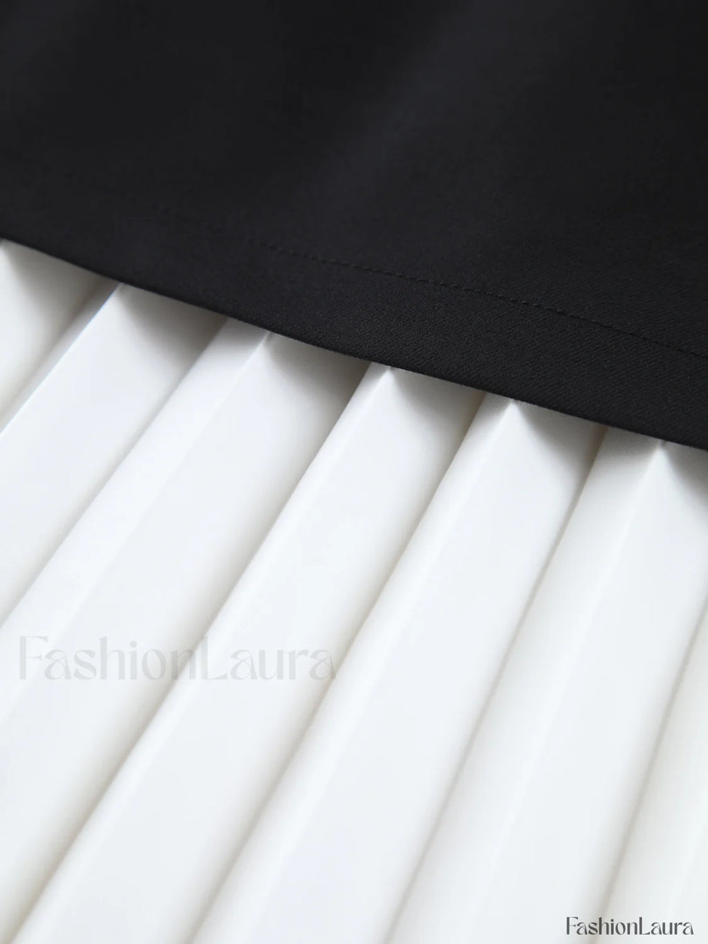 Two Tone Pleated Long Skirt Skirts