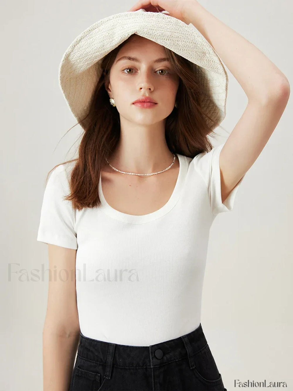 U Neck Slim Thin Knitted T Shirt White / XS