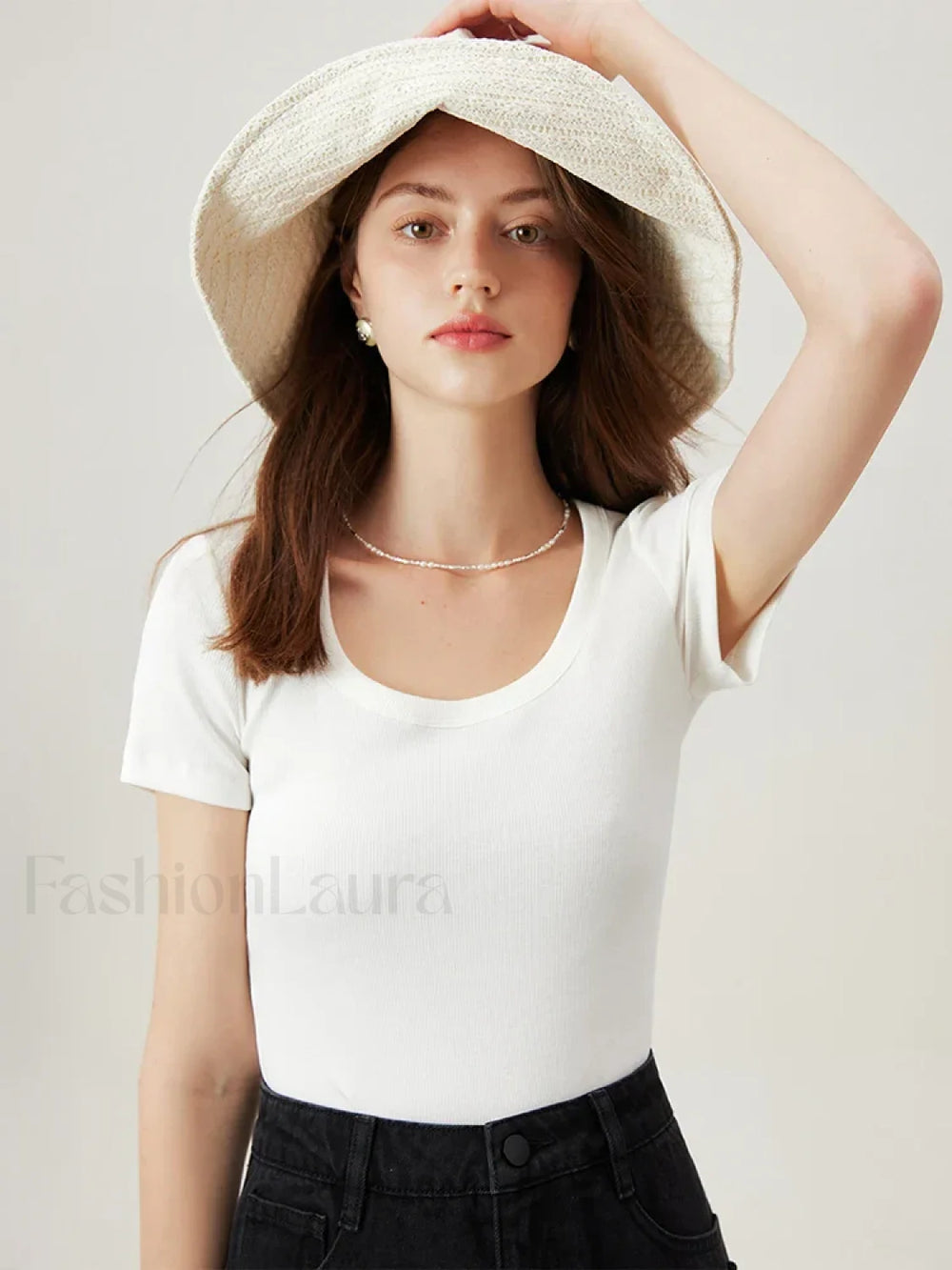 U Neck Slim Thin Knitted T Shirt White / XS