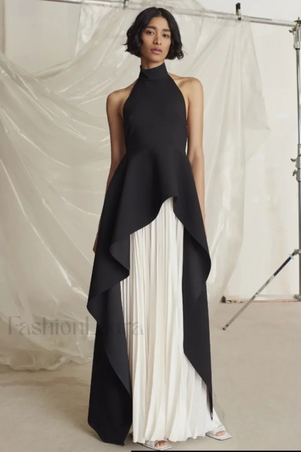 Victoria Layered Stylish Halter Gown Set S / Black Main image