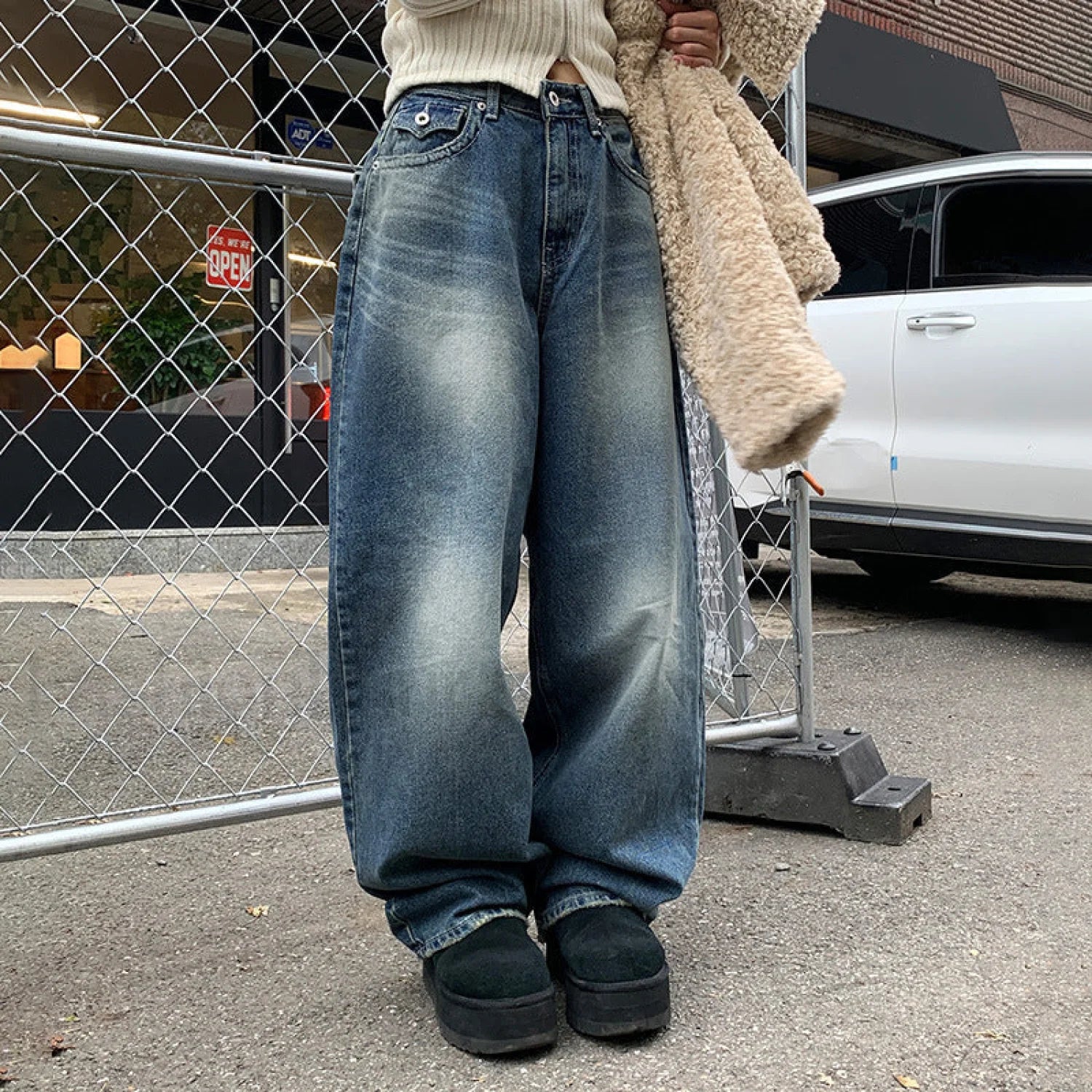 Vintage Blue Graceful Wash Boyfriend Jeans Secondary image