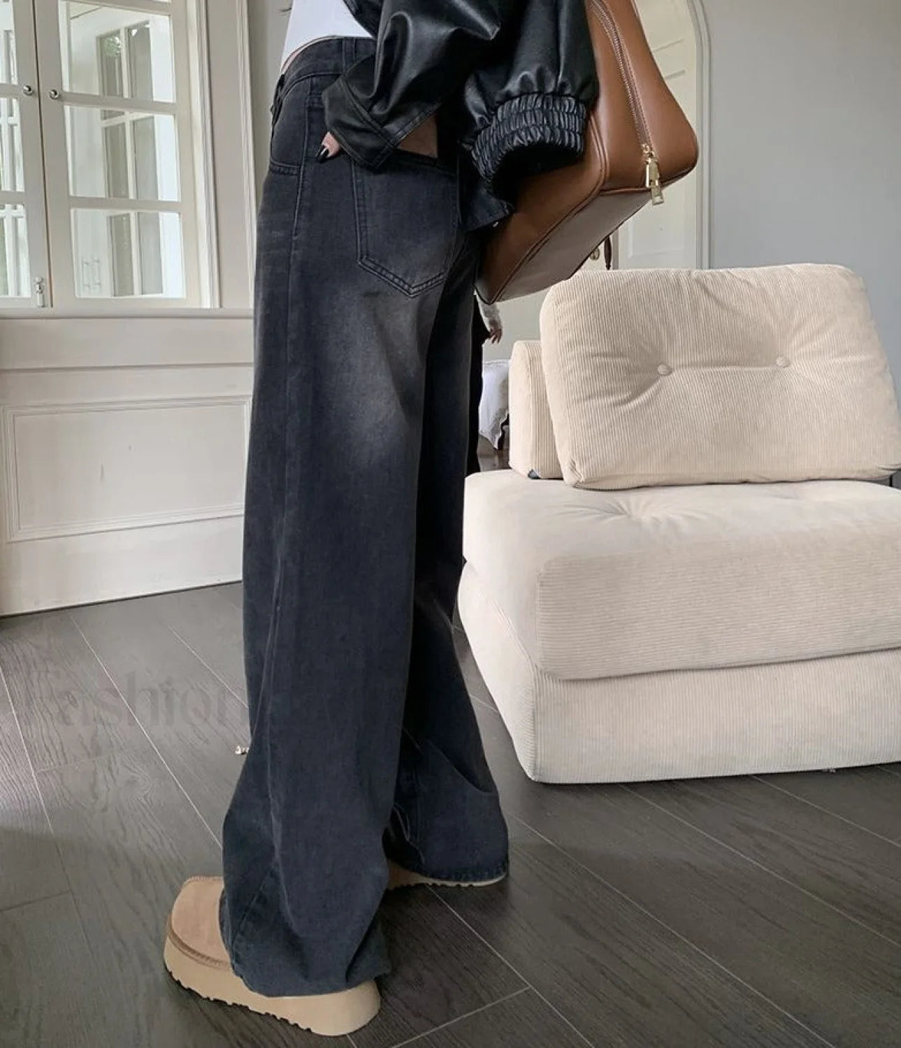Vintage Wash Graceful Baggy Boyfriend Jeans Secondary image
