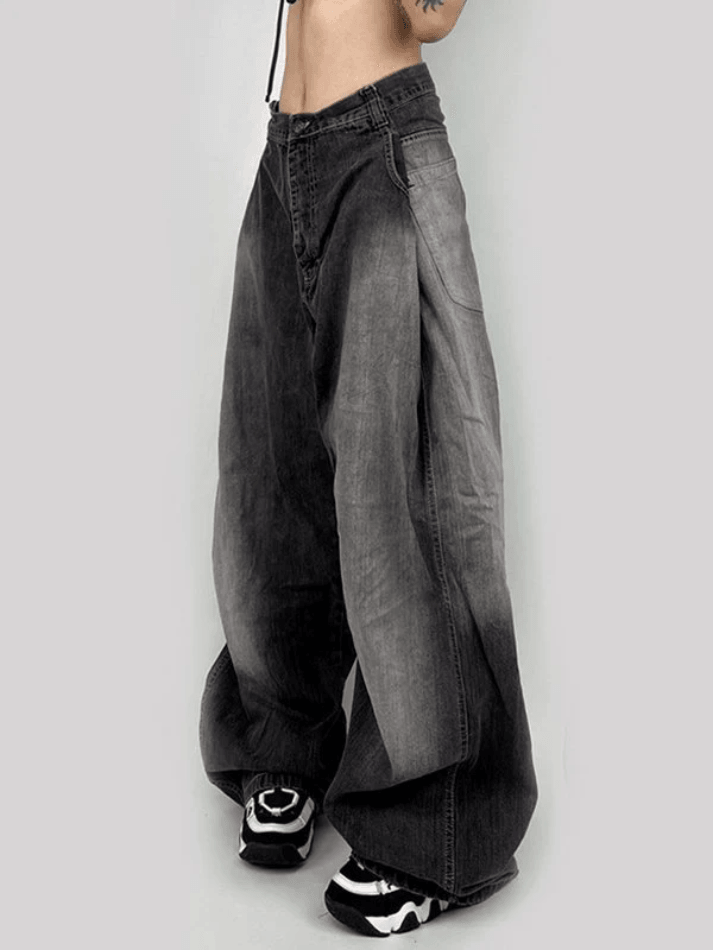 Washed Contrast Waist Pleated Relaxed Leg Boyfriend Jeans Secondary image