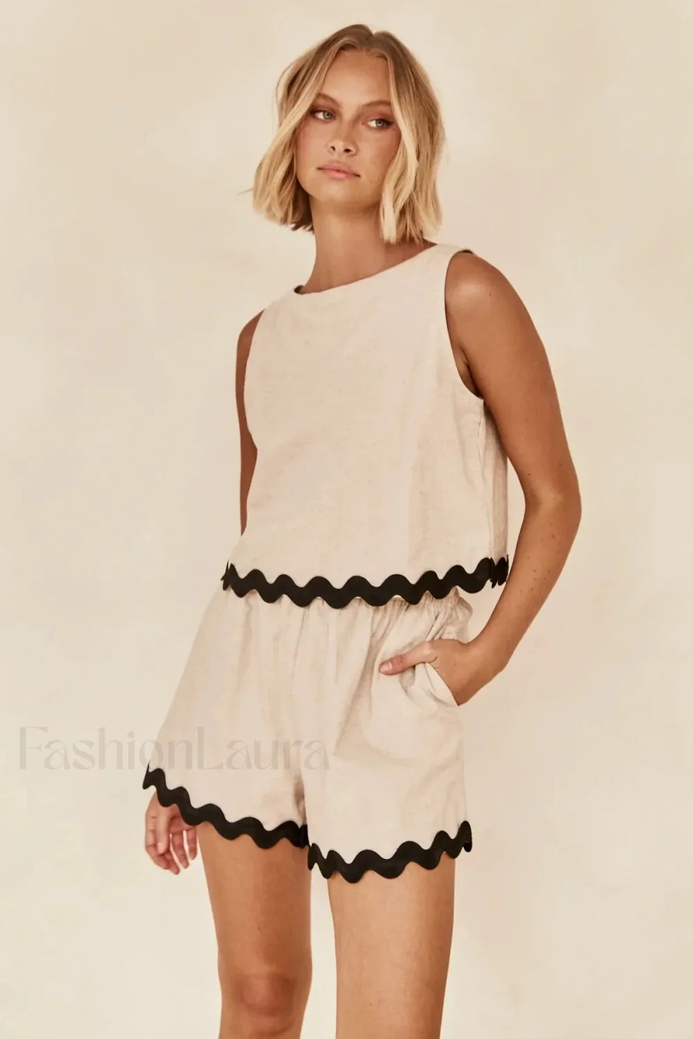 Wave Stripe Patchwork O Neck Tops Fashion Shorts Two Piece Set APRICOT / S