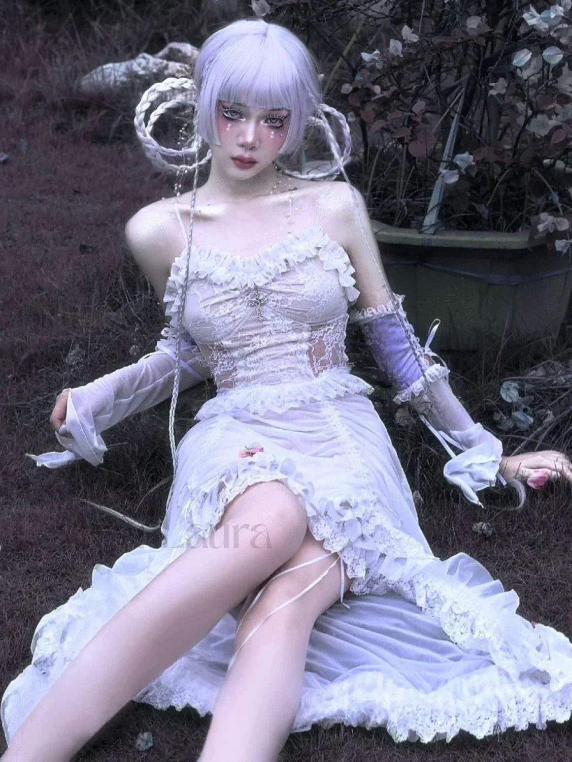 White Gothic Rope Lace Flying Sleeve Party Dress Secondary image