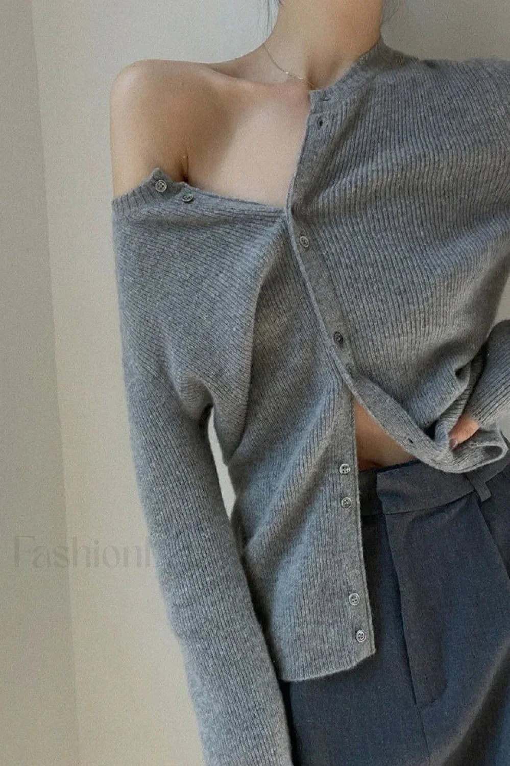 Women’s Casual Solid Round Neck Cardigan