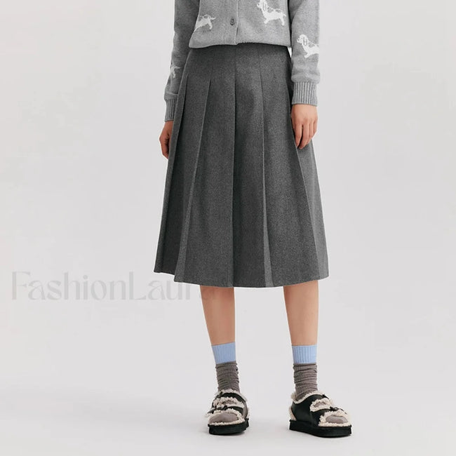 Woolen Pleated A Line Skirt Main image