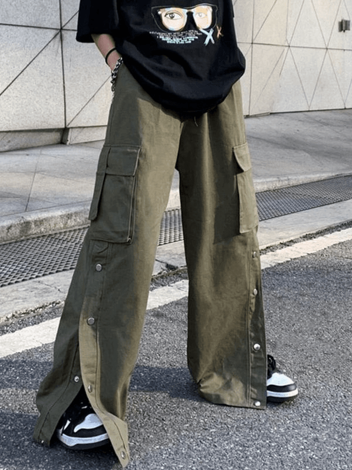 Buttoned Pocket Patch Cargo Pants