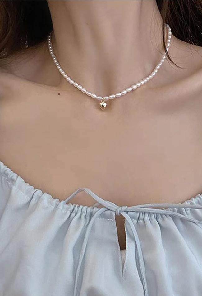 Pearl Pendant Necklace