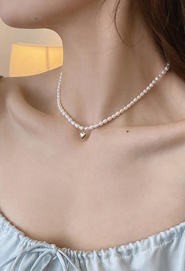 Pearl Pendant Necklace