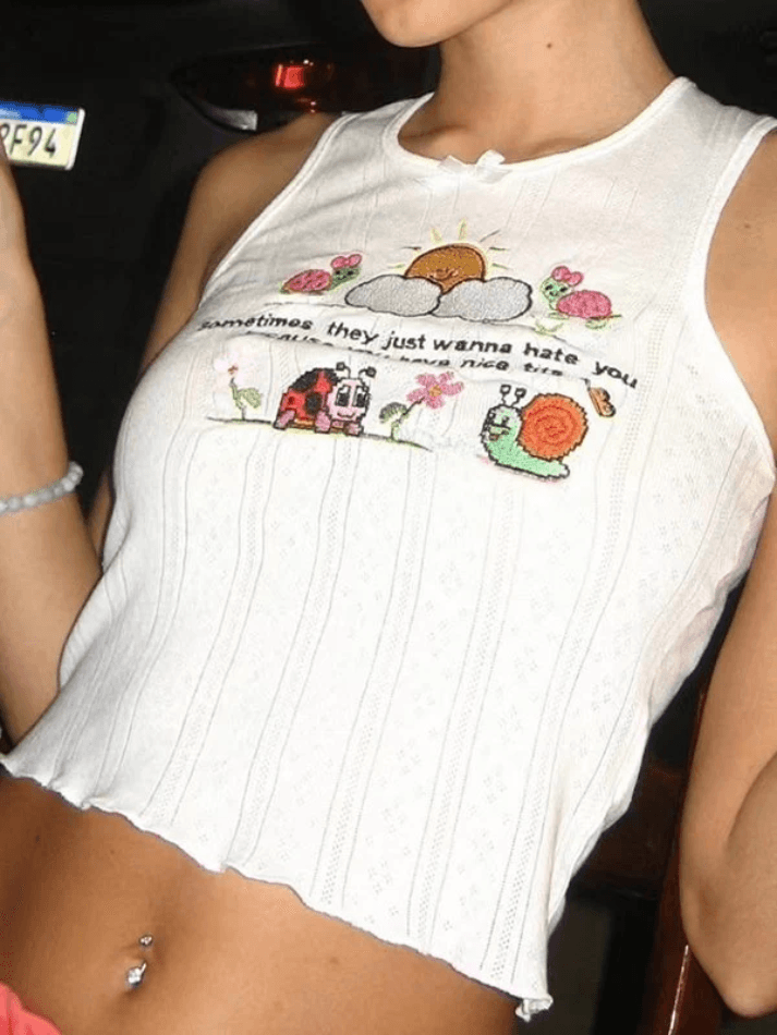 Embroidered Navel Short Cami Top